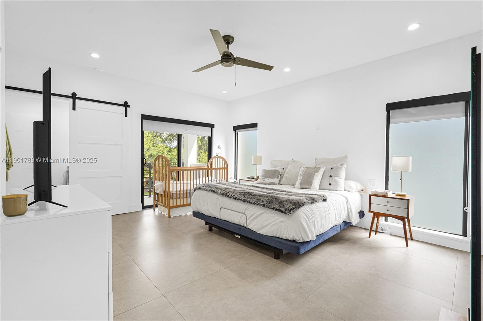 MODERN TOWN CONDO - Residential Lease