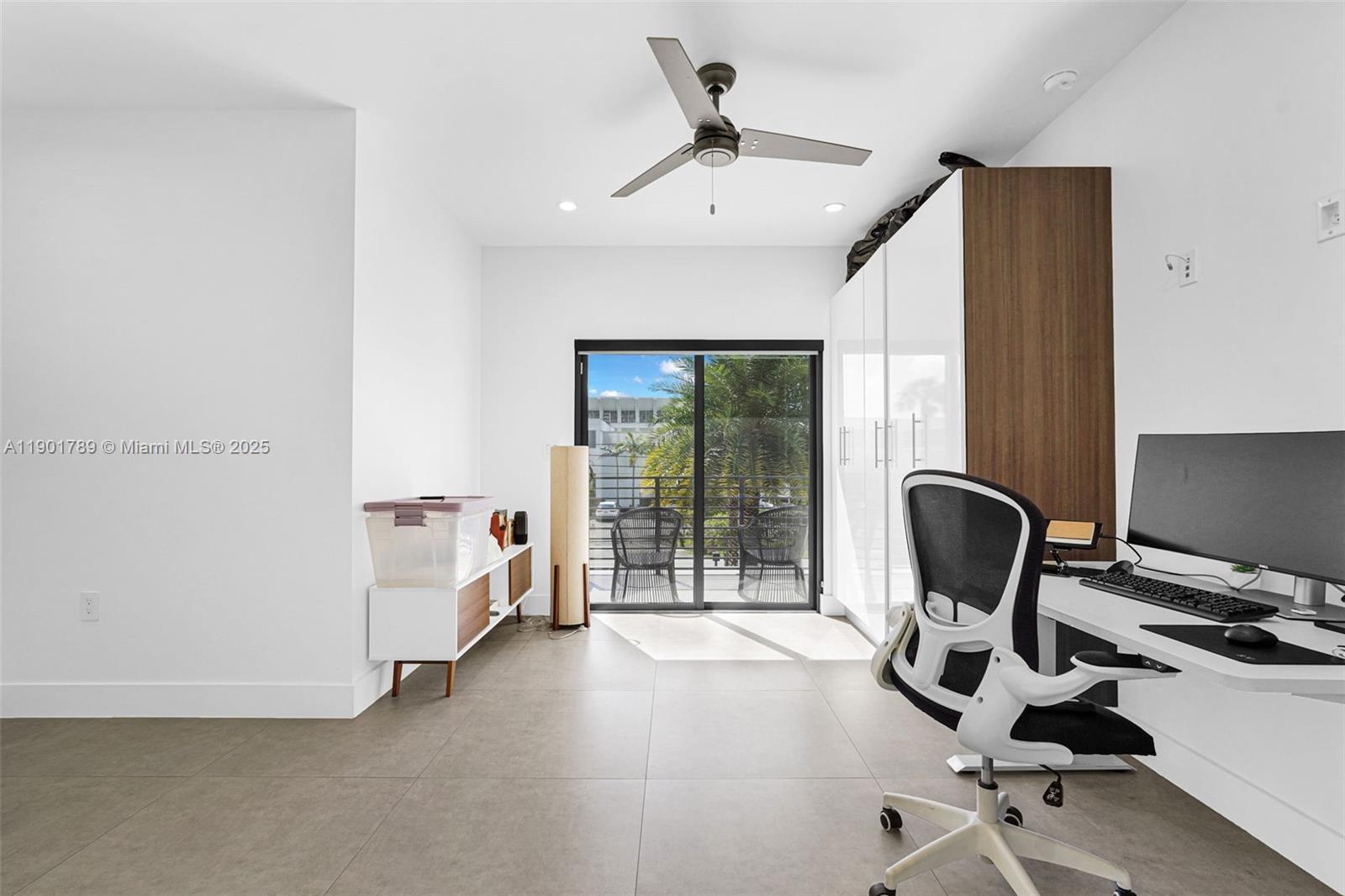 MODERN TOWN CONDO - Residential Lease