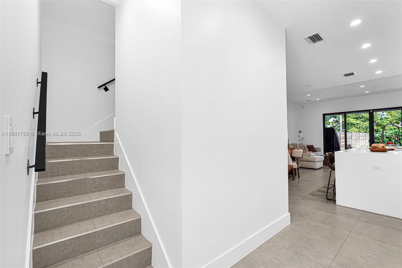 MODERN TOWN CONDO - Residential Lease