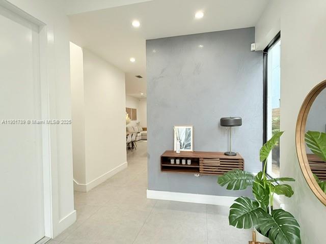 MODERN TOWN CONDO - Residential Lease