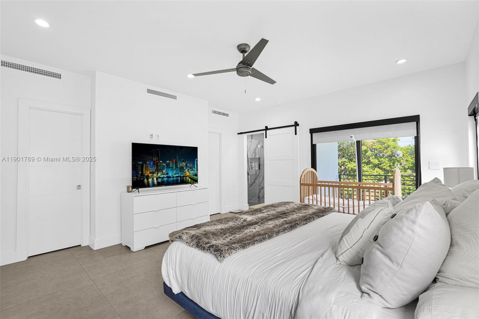 MODERN TOWN CONDO - Residential Lease