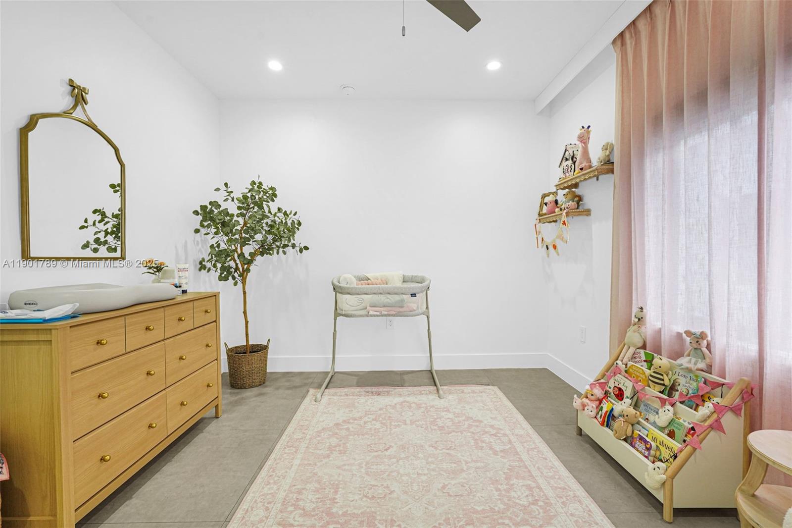 MODERN TOWN CONDO - Residential Lease