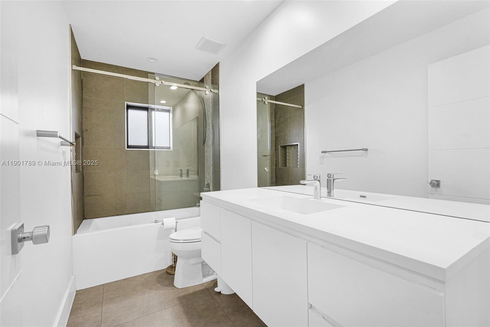 MODERN TOWN CONDO - Residential Lease