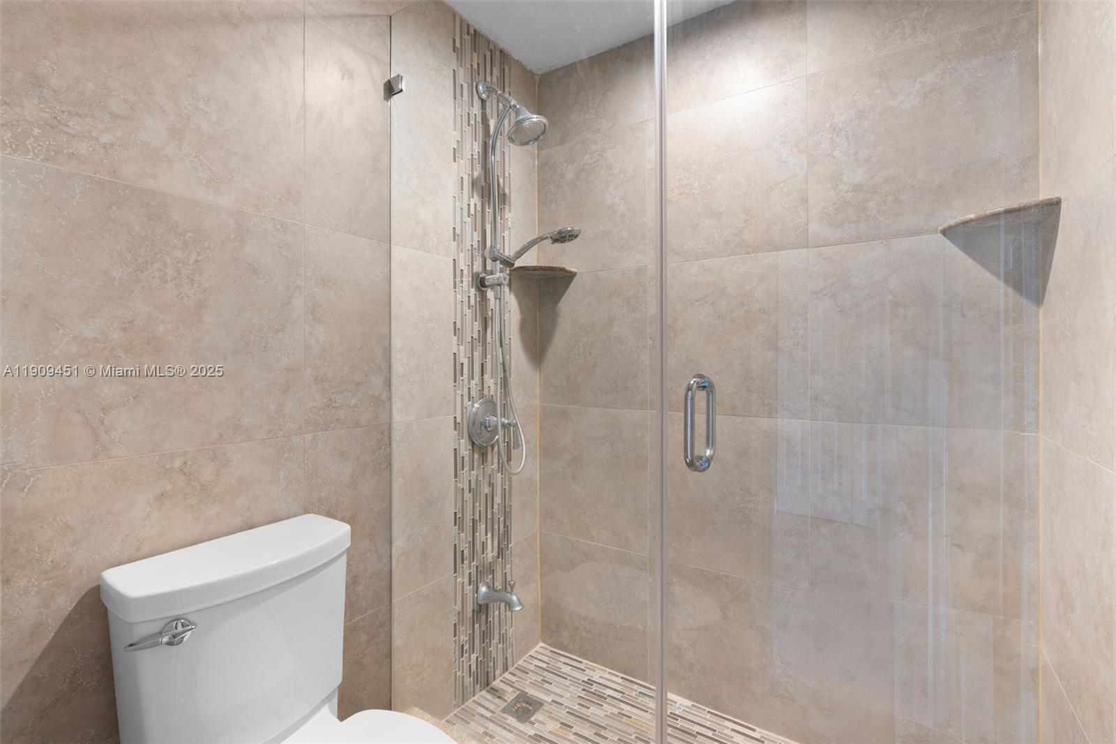 ORIOLE GOLF & TENNIS CLUB - Residential