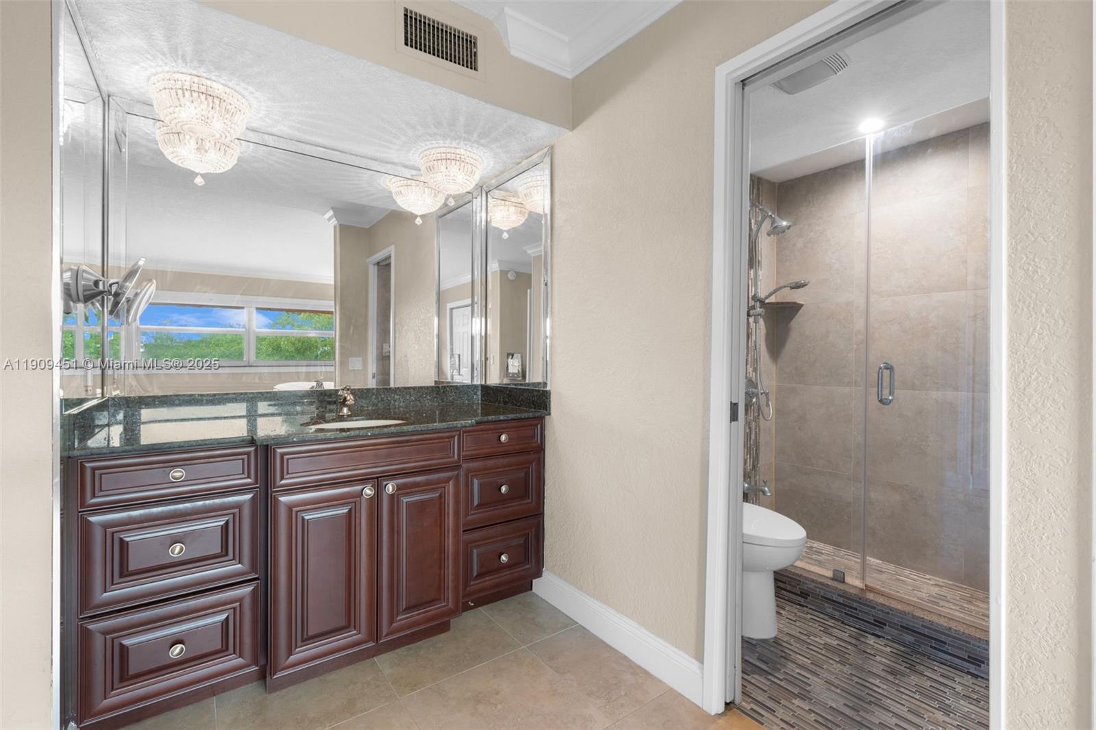 ORIOLE GOLF & TENNIS CLUB - Residential