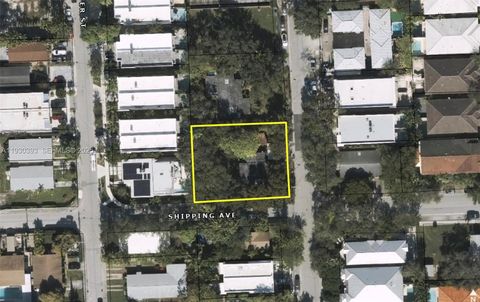 3090 Hibiscus St Miami FL 33133