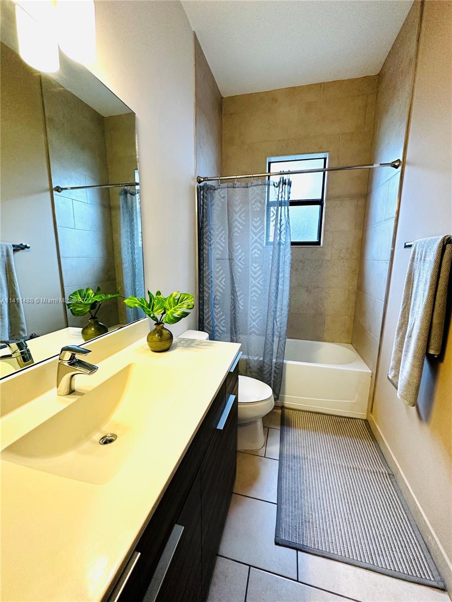 CRESTVIEW WEST - Residential Lease