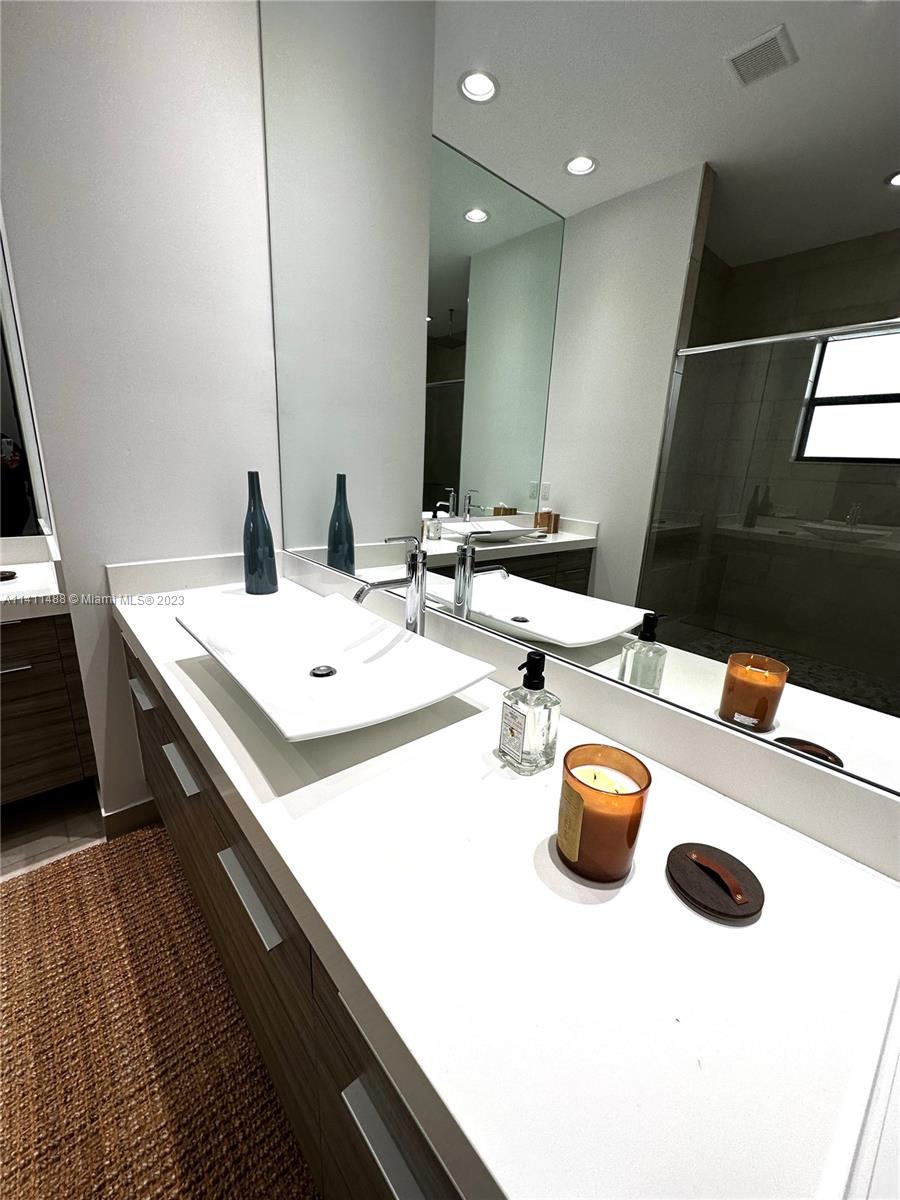 CRESTVIEW WEST - Residential Lease