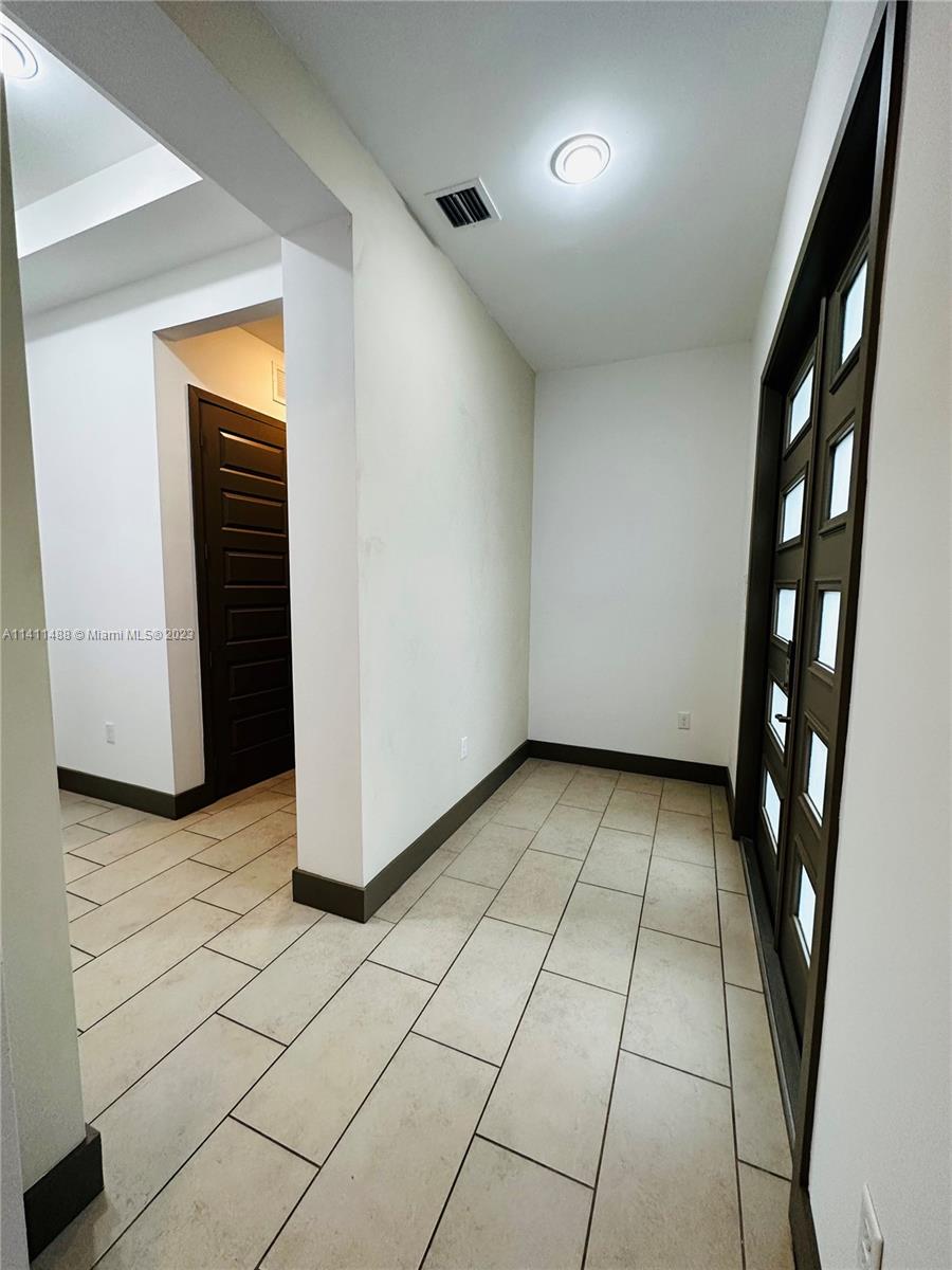 CRESTVIEW WEST - Residential Lease