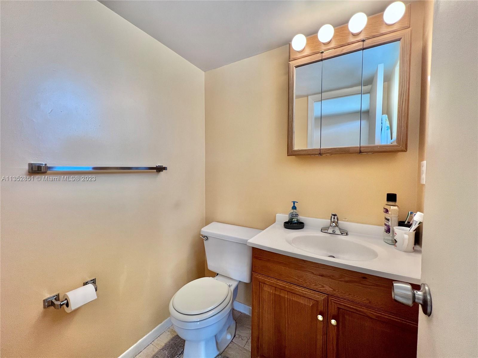 PARKSIDE TOWERS CONDO - Residential