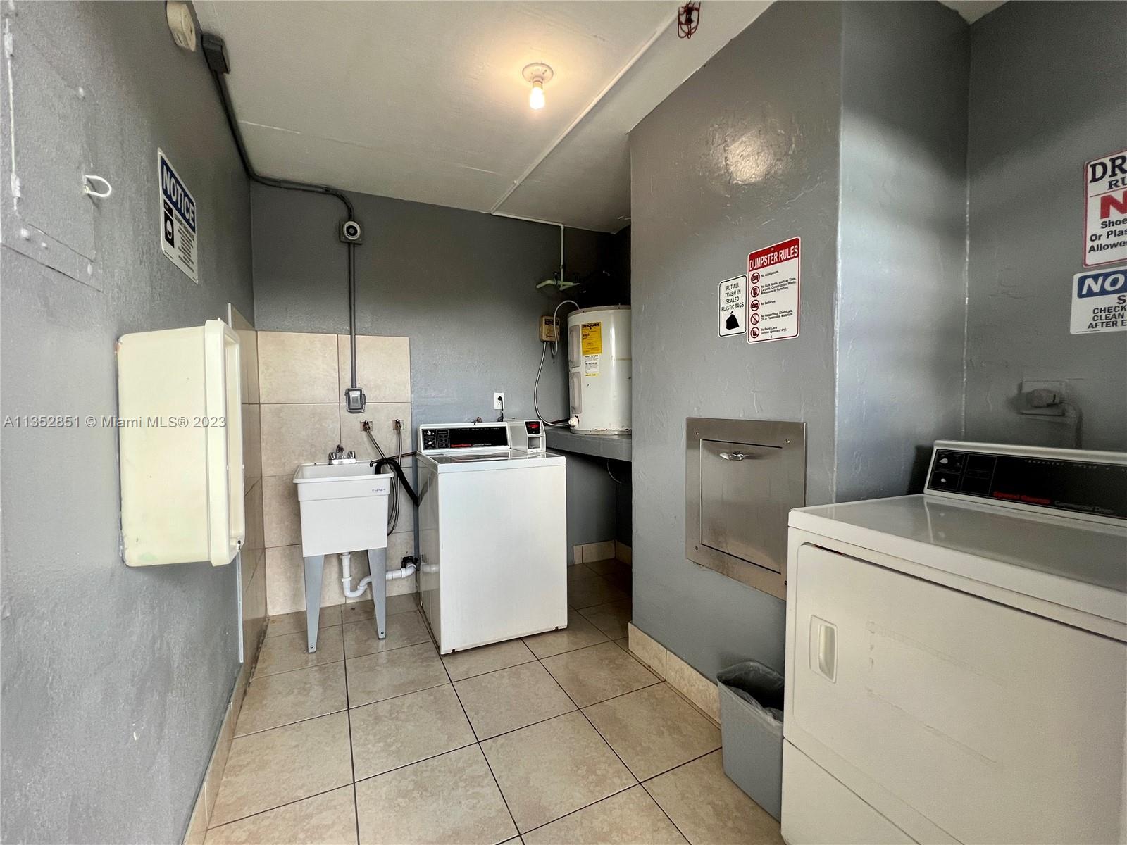 PARKSIDE TOWERS CONDO - Residential