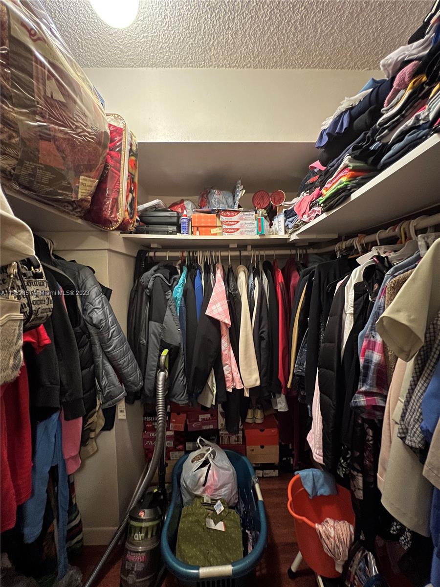 PARKSIDE TOWERS CONDO - Residential