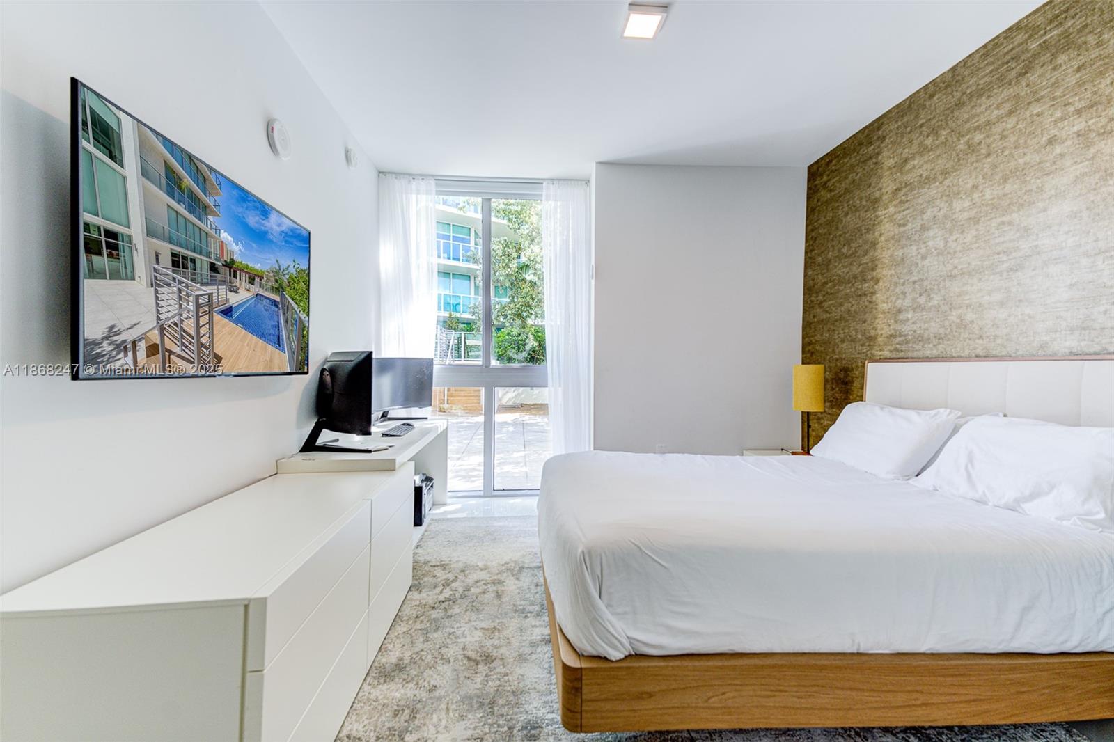 PARQUE TOWERS CONDO - Residential