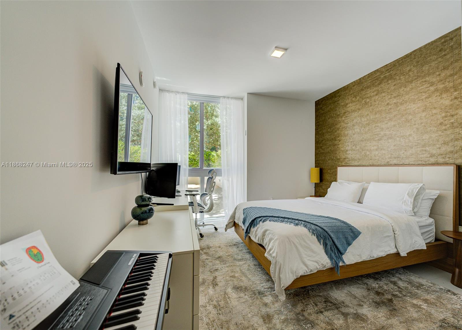 PARQUE TOWERS CONDO - Residential