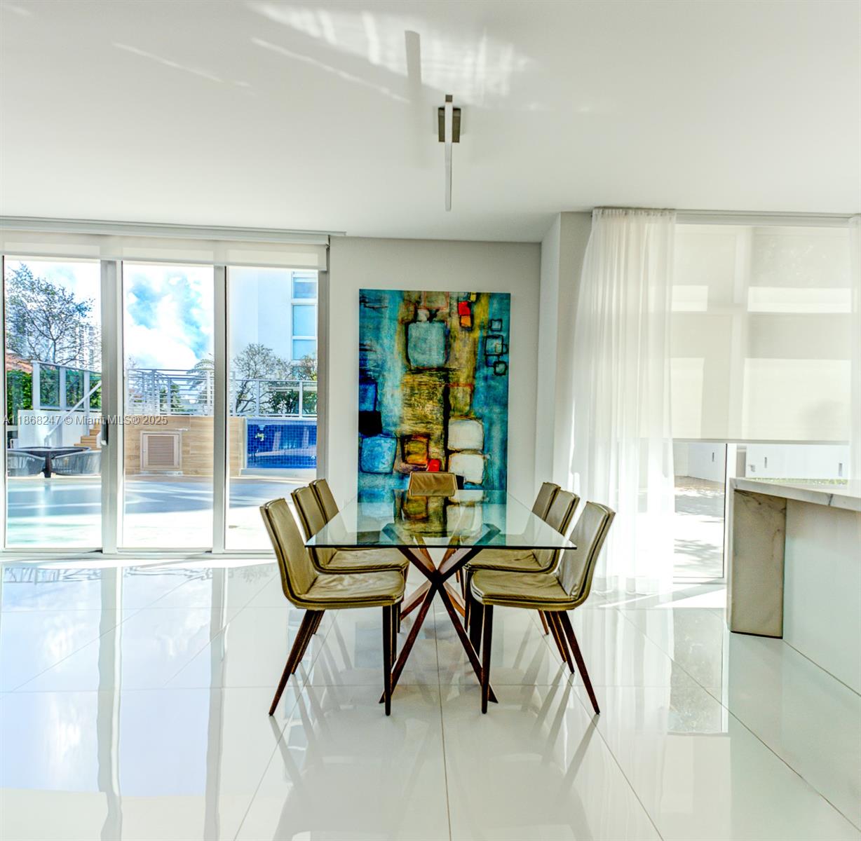 PARQUE TOWERS CONDO - Residential