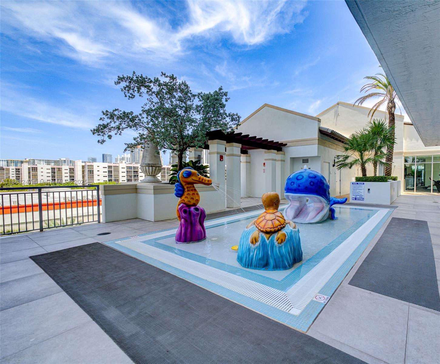 PARQUE TOWERS CONDO - Residential