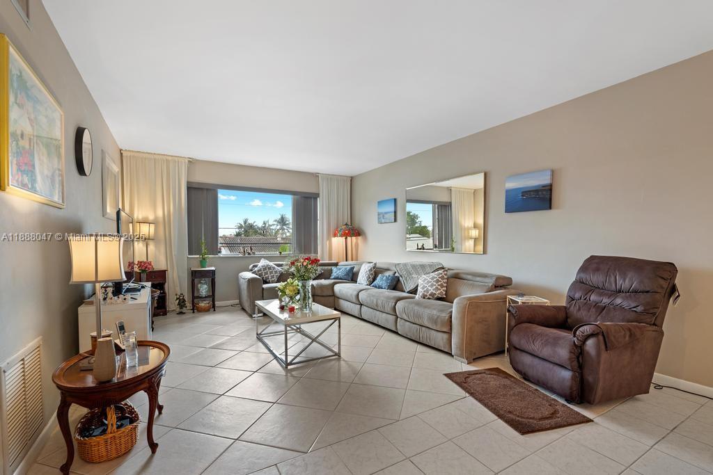 VIRGINIAN APARTMENTS - Residential