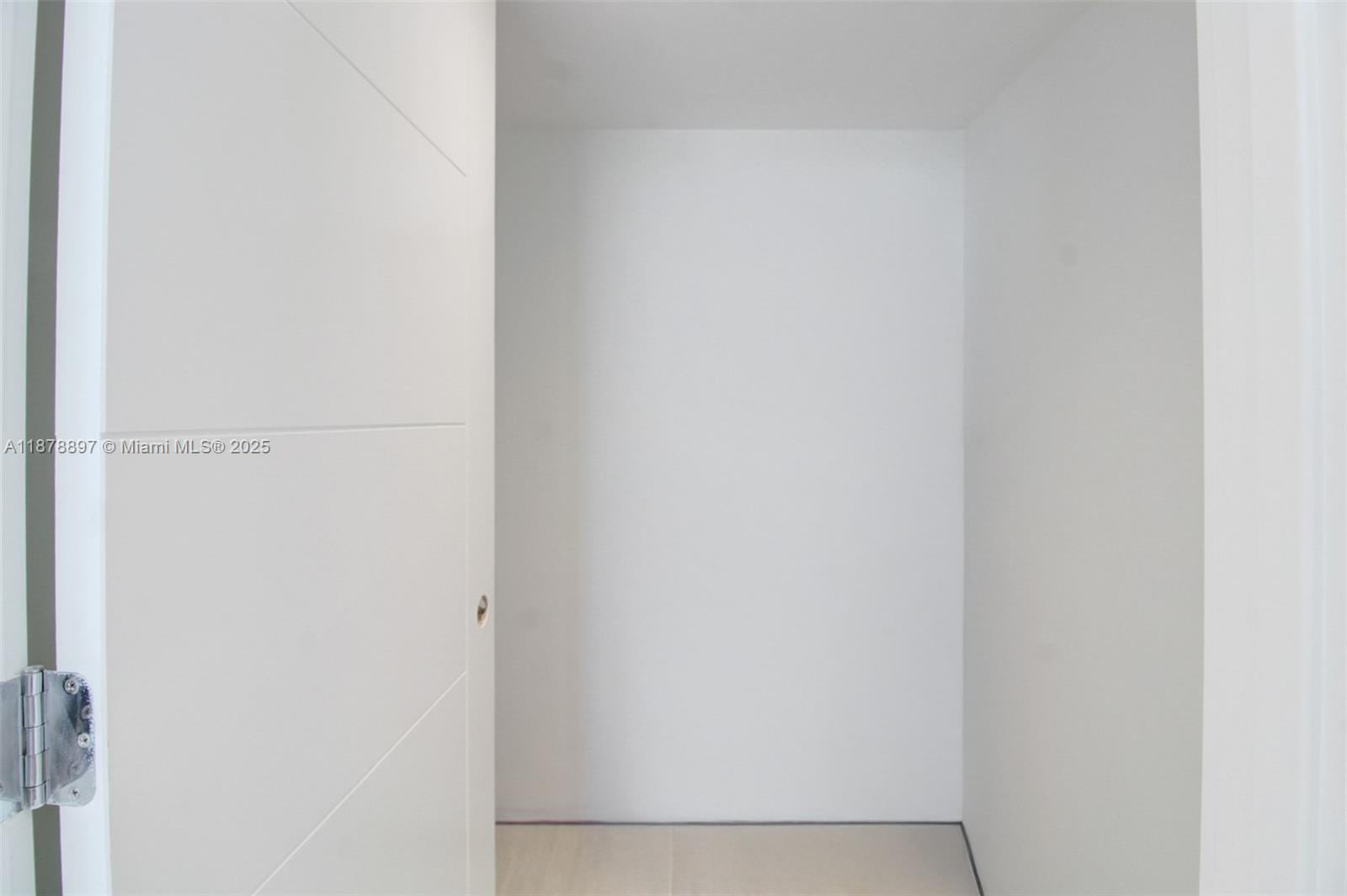 MIRASOL OCEAN TOWERS COND - Residential