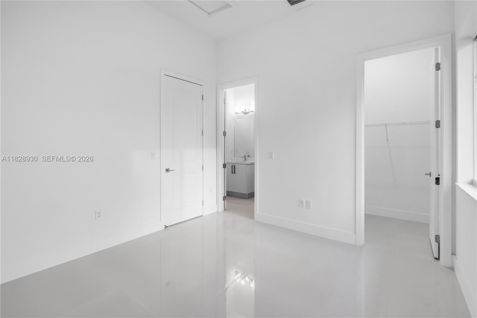 BRISTOL RESERVE - Residential