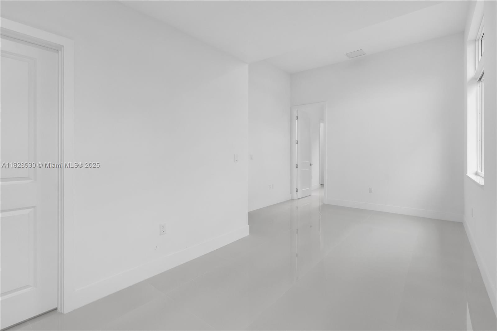 BRISTOL RESERVE - Residential