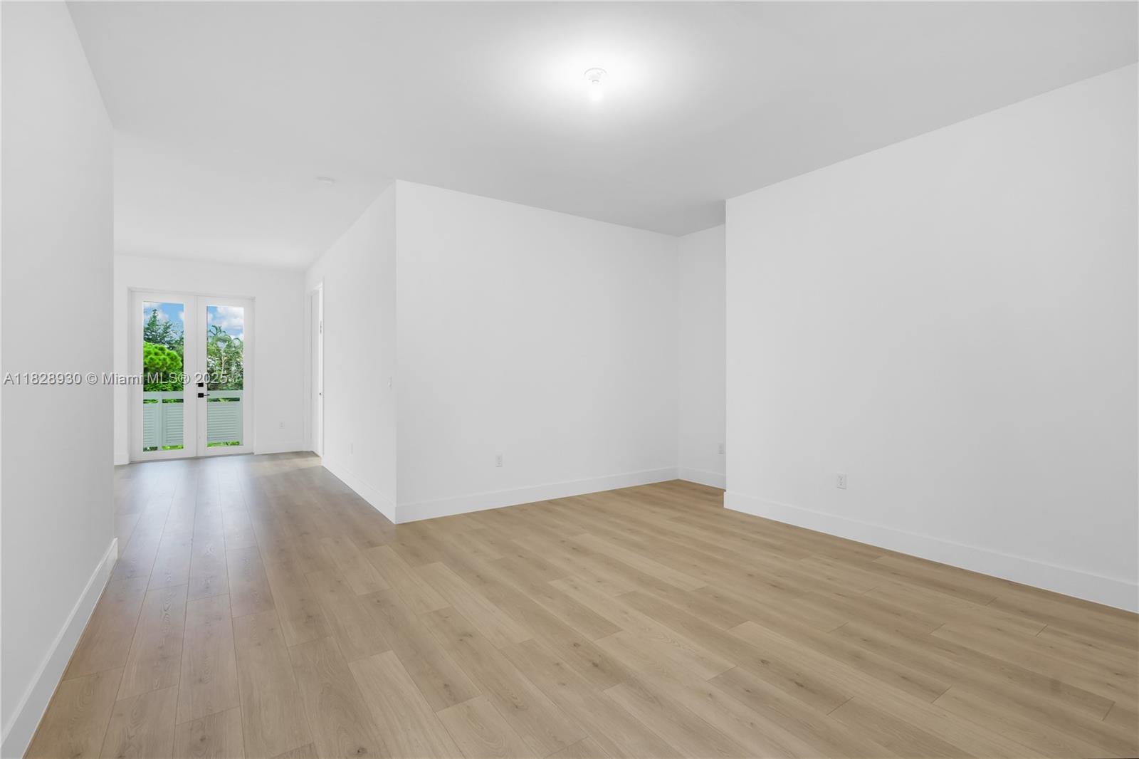 BRISTOL RESERVE - Residential