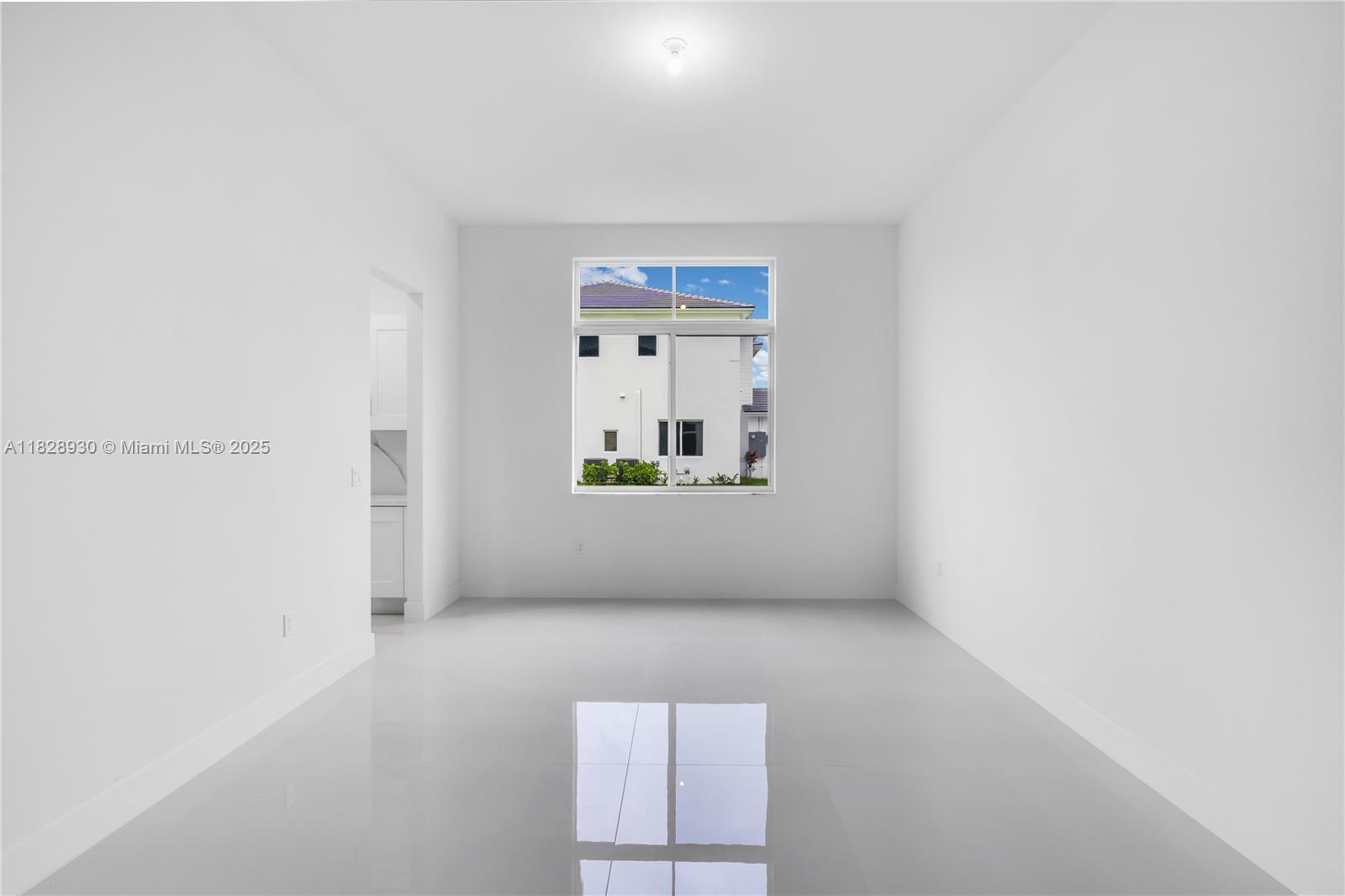 BRISTOL RESERVE - Residential