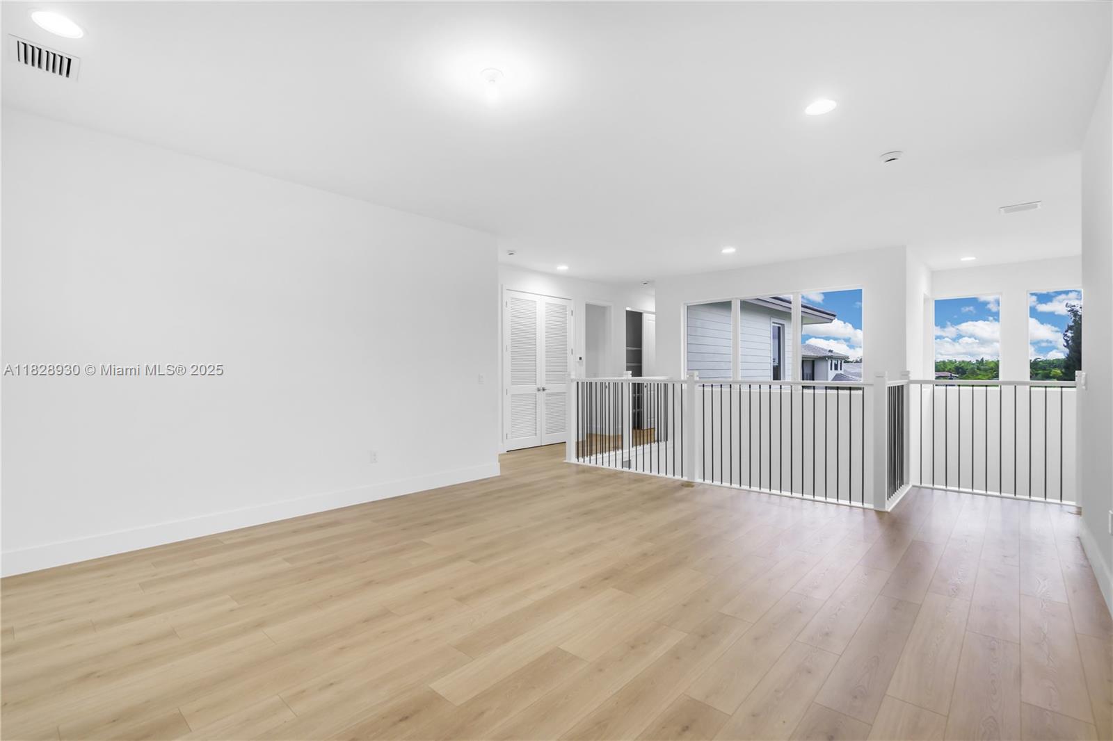 BRISTOL RESERVE - Residential