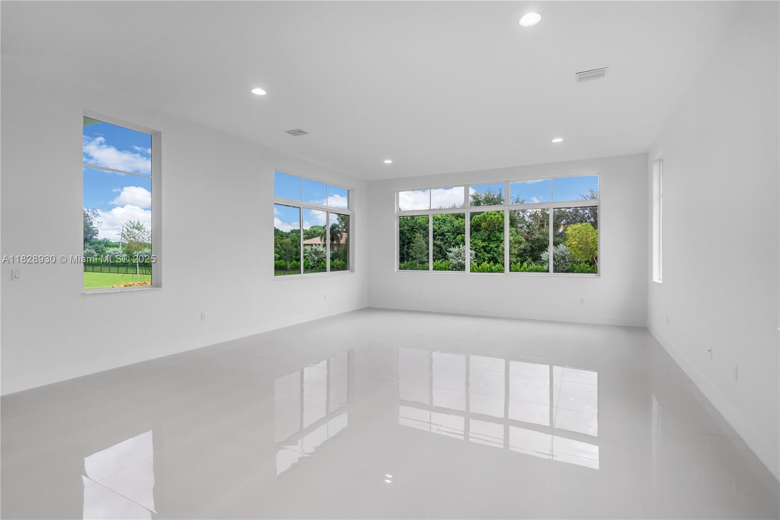 BRISTOL RESERVE - Residential