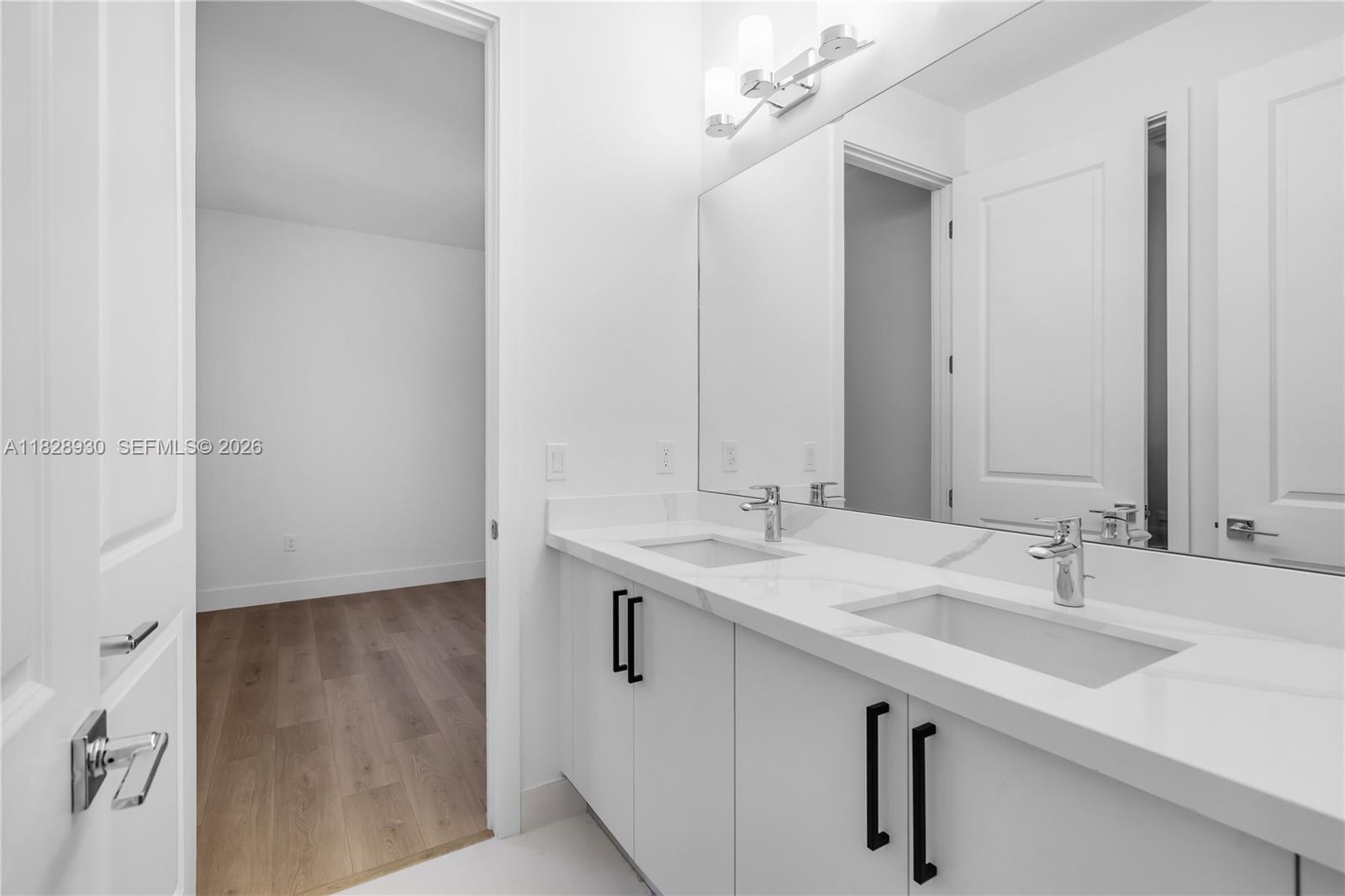BRISTOL RESERVE - Residential
