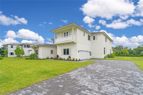 2210 SW 122nd Ter Davie FL 33325