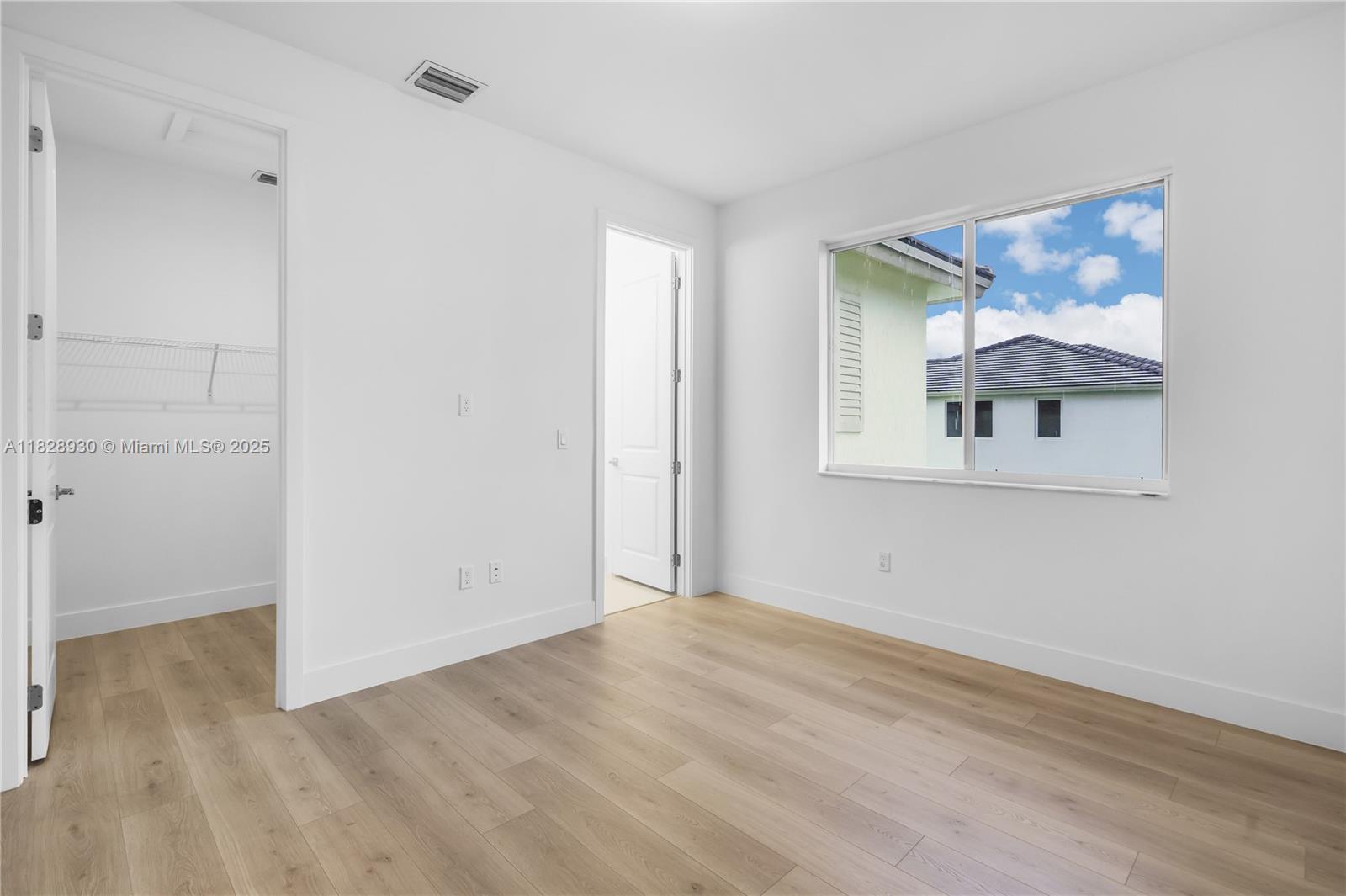 BRISTOL RESERVE - Residential