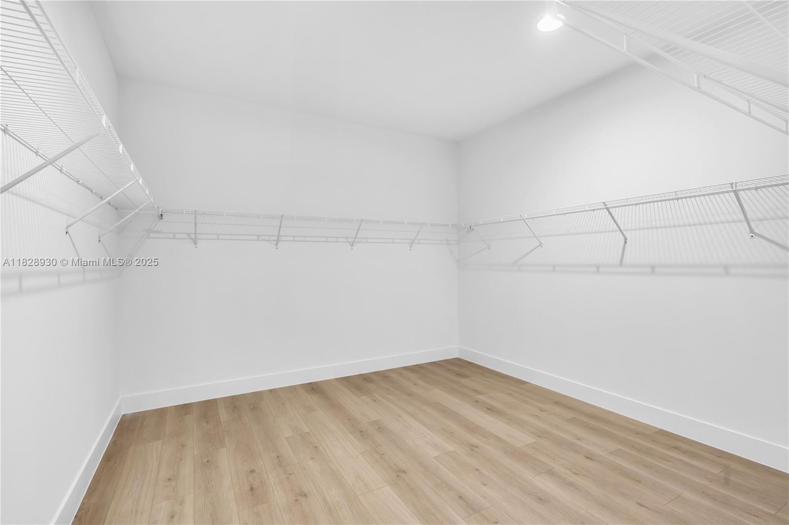 BRISTOL RESERVE - Residential