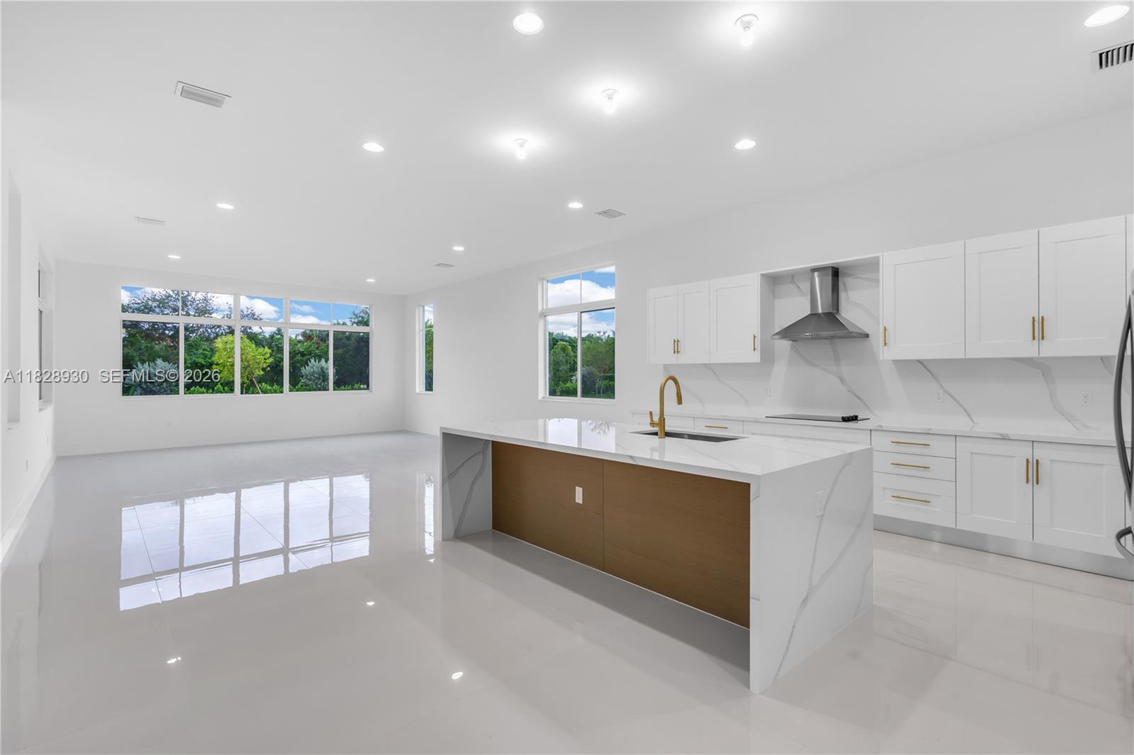 BRISTOL RESERVE - Residential