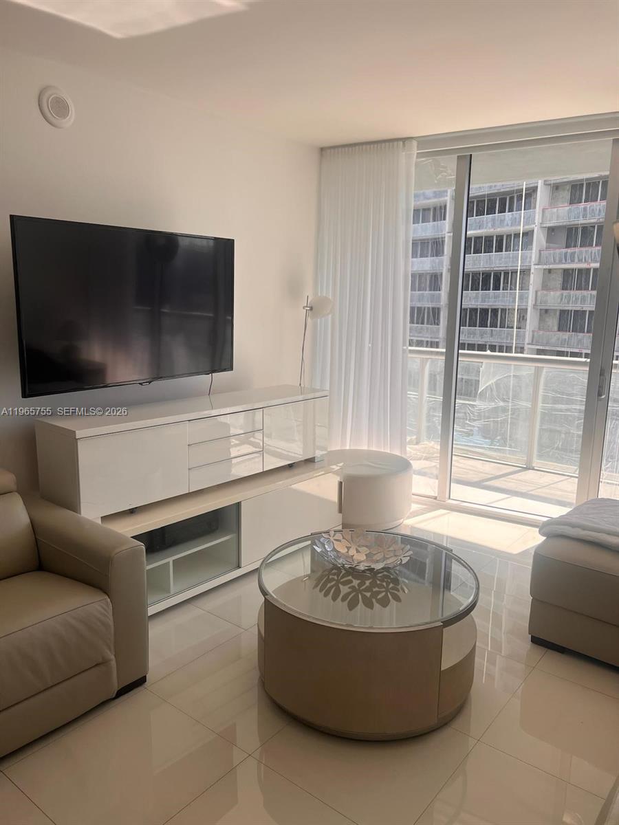 475 Brickell Ave 3613