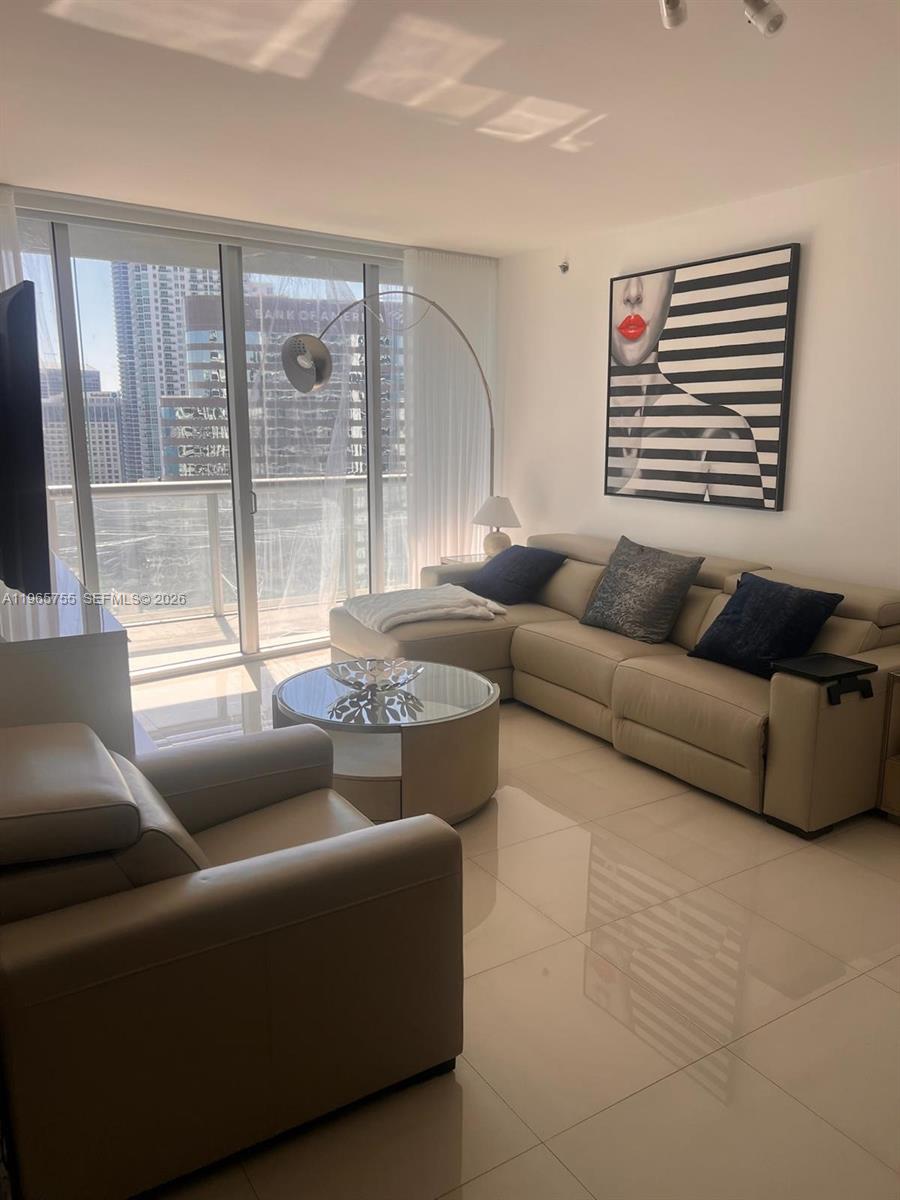 475 Brickell Ave 3613