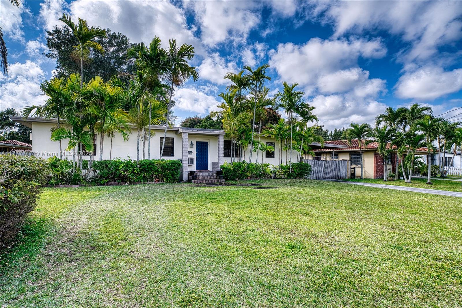 Property for Sale at 6550 Sw 27th St, Miami, Broward County, Florida - Bedrooms: 3 
Bathrooms: 2  - $929,000