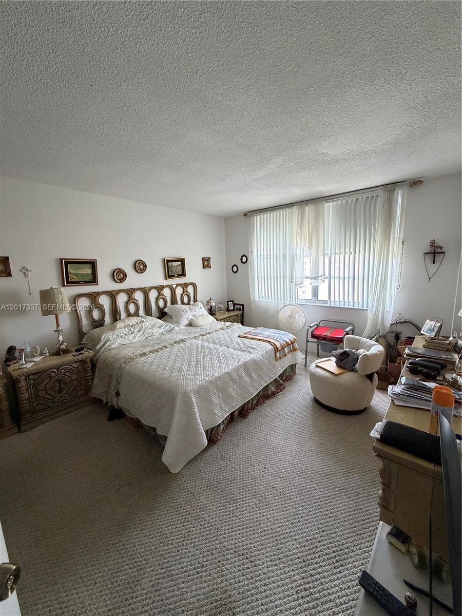 COMMODORE PLAZA CONDO - Residential