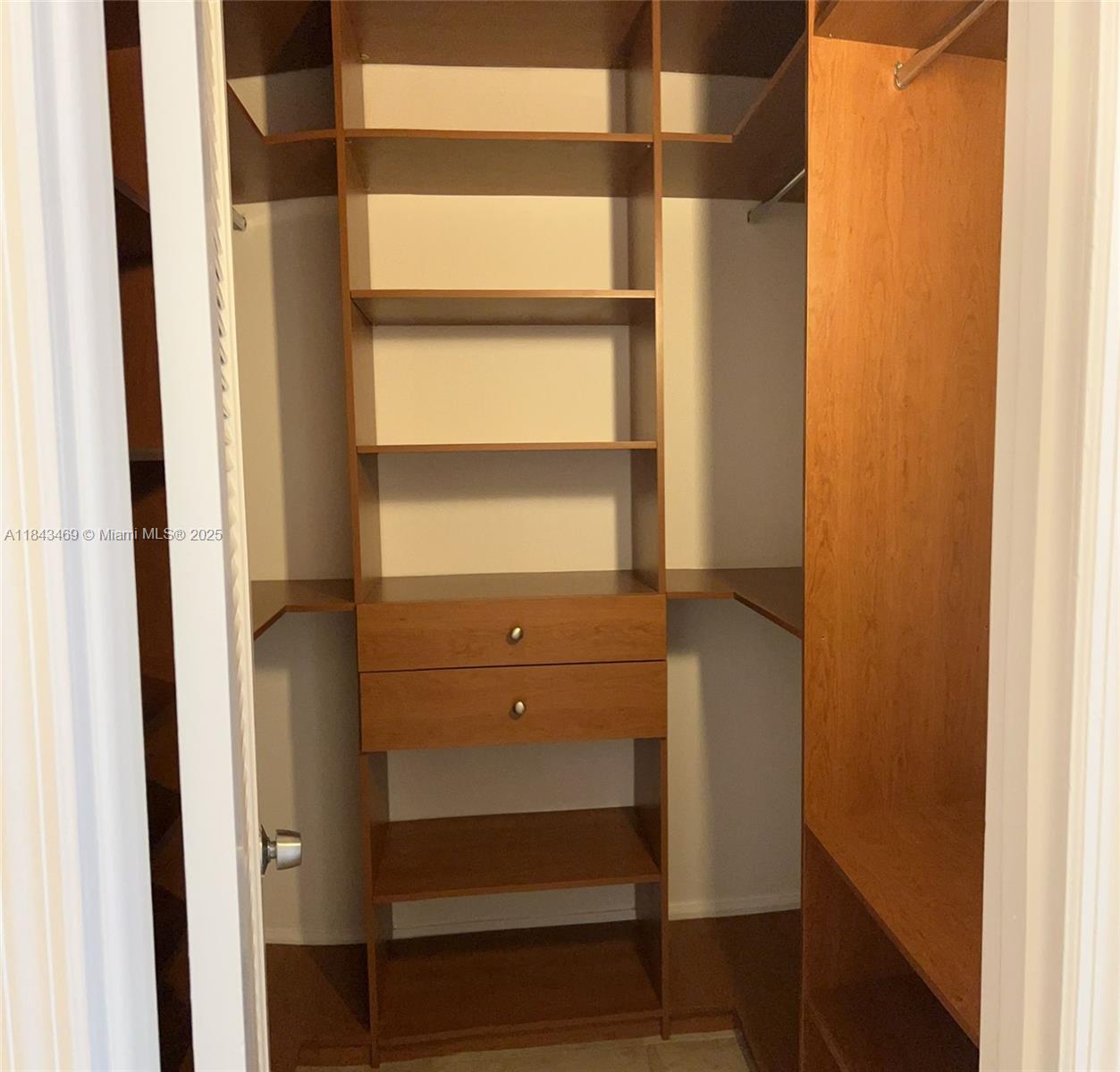 OCEANVIEW BUILDING A COND - Residential