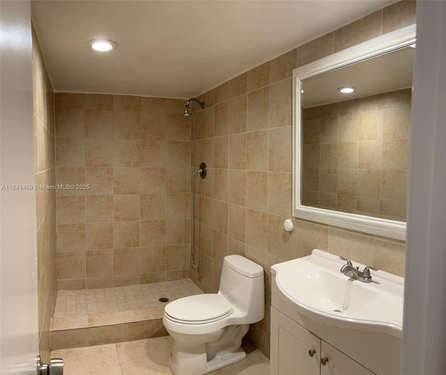 OCEANVIEW BUILDING A COND - Residential