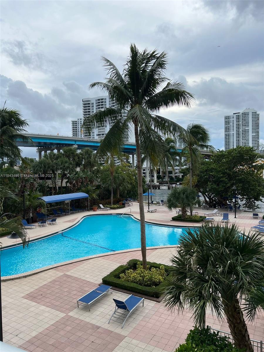 OCEANVIEW BUILDING A COND - Residential