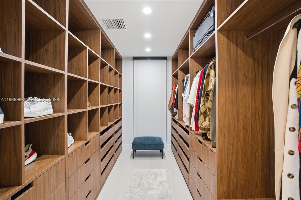 NAUTILUS SUB - Residential