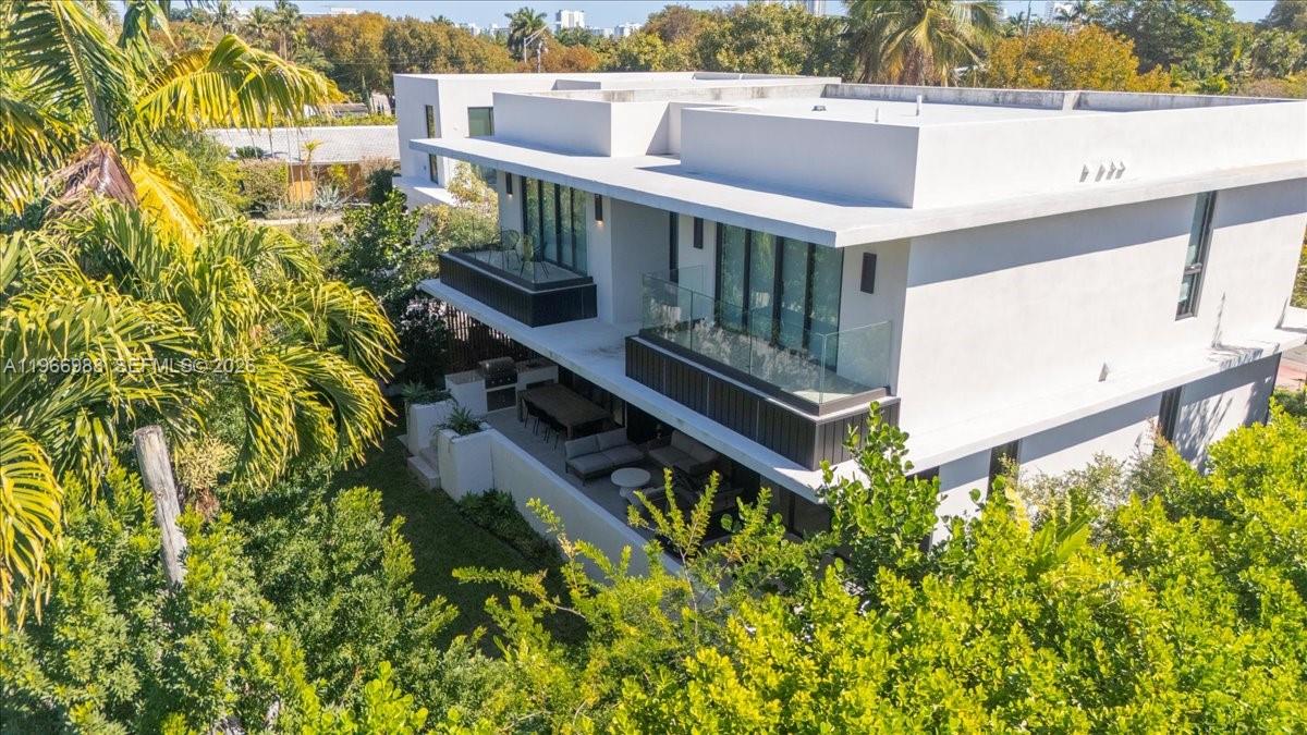 NAUTILUS SUB - Residential