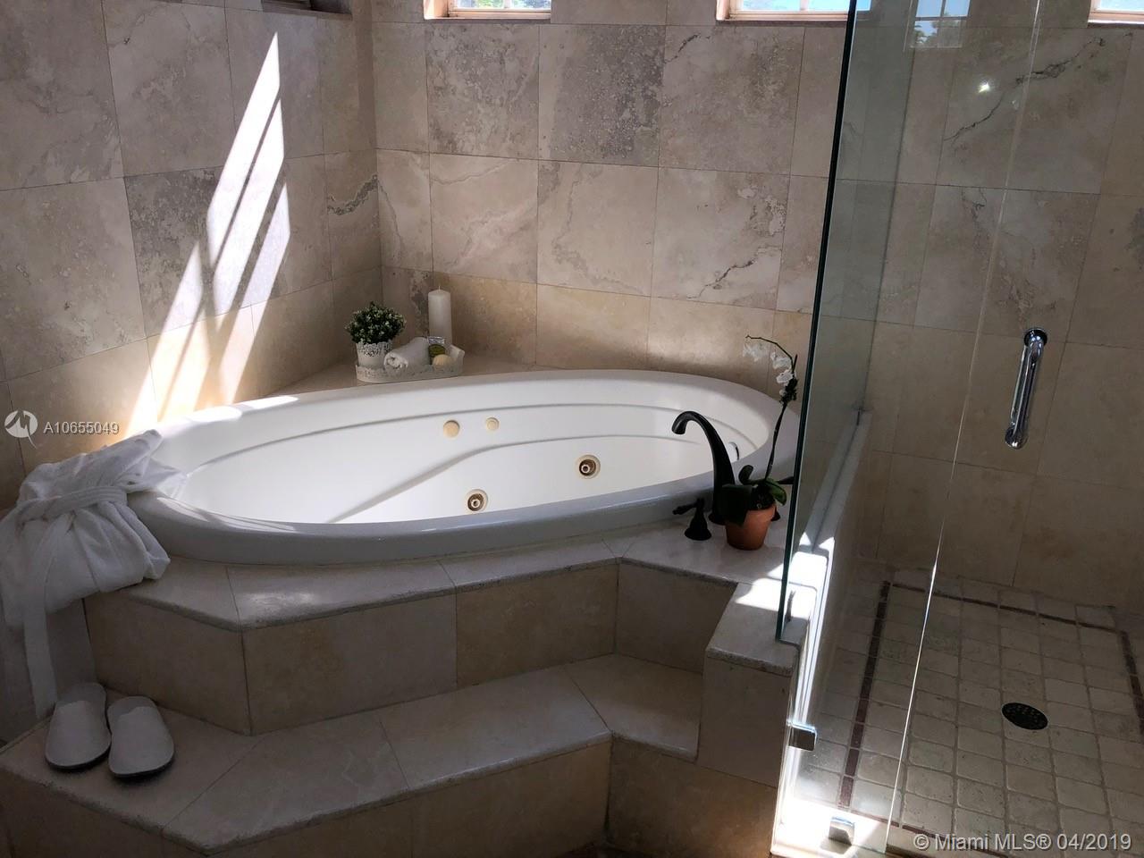 CORAL GABLES COUNTRY CLUB - Residential Lease