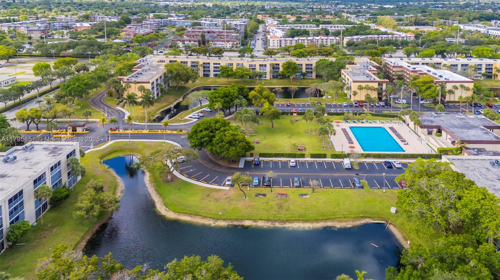 CYPRESS CHASE NORTH NO 2 - Residential