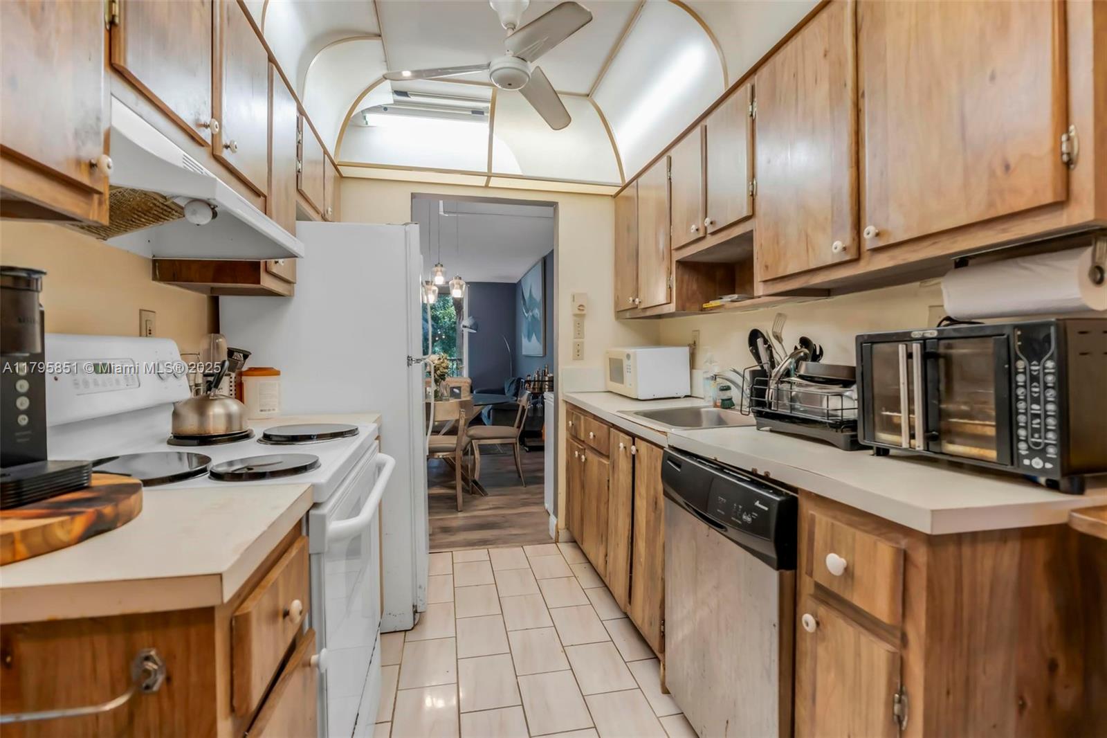 CYPRESS CHASE NORTH NO 2 - Residential