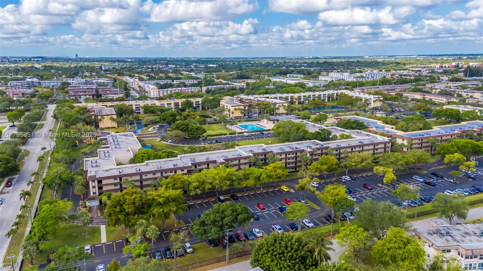 CYPRESS CHASE NORTH NO 2 - Residential