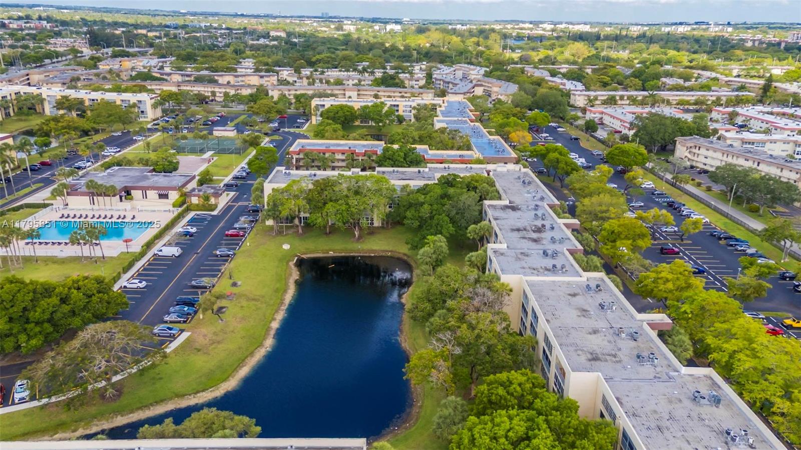 CYPRESS CHASE NORTH NO 2 - Residential