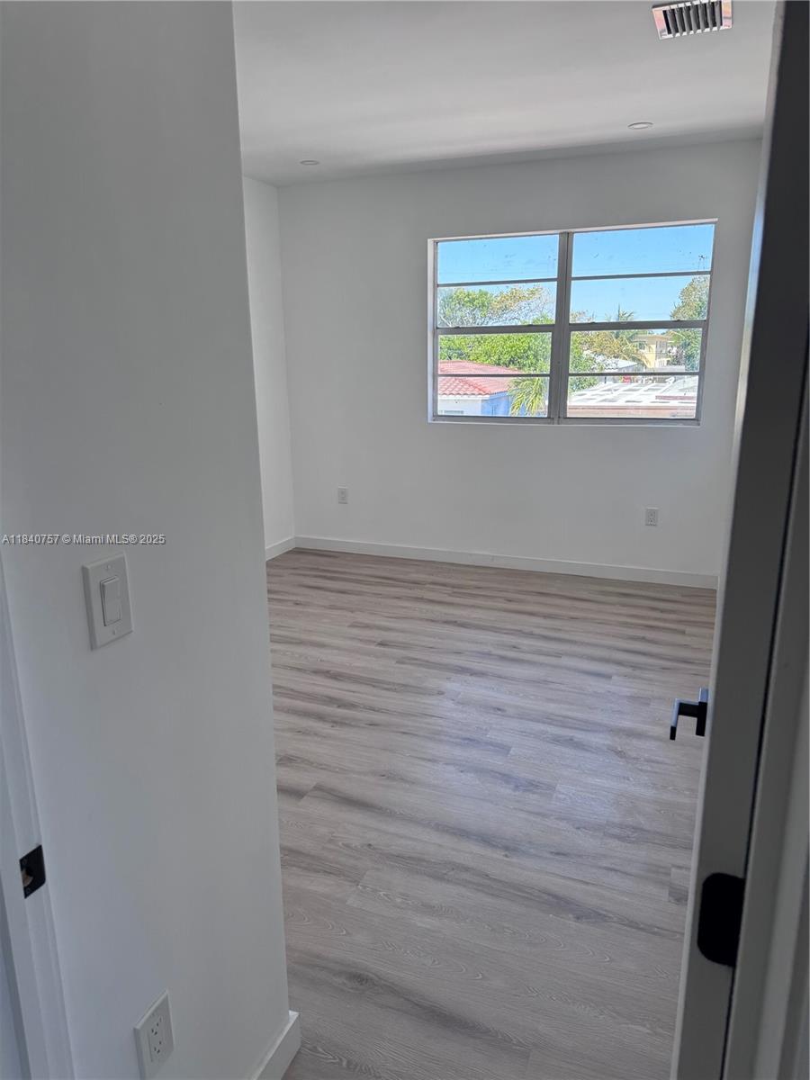 BISCAYNE BCH SUB - Residential Income