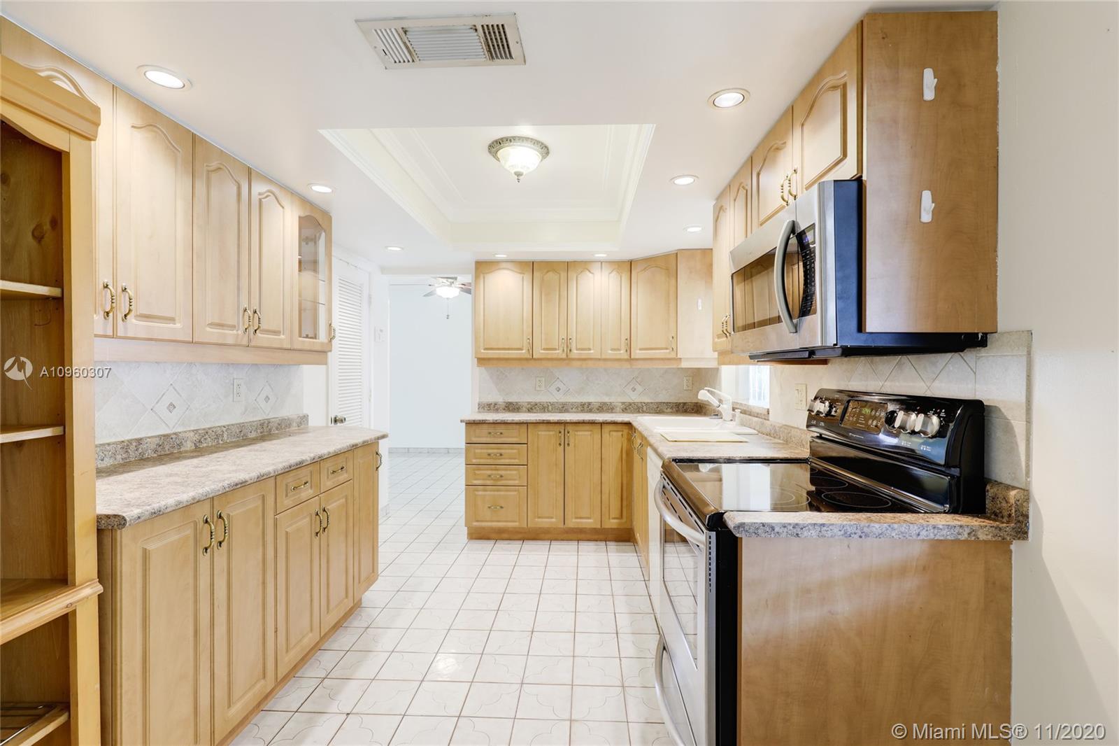 PALM-AIRE VILLAGE SEC 3 A - Residential