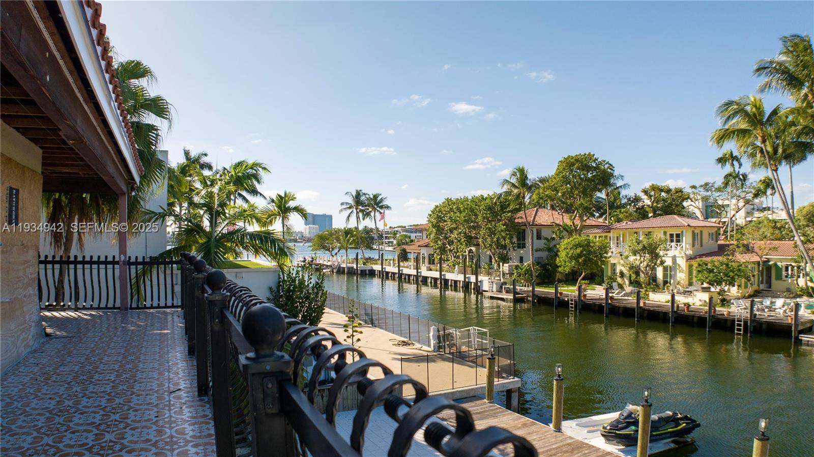 CORAL ISLES - Residential